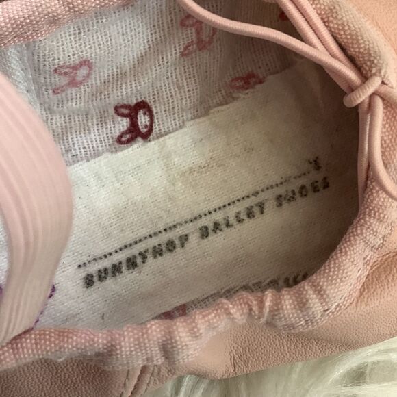 🟢3 for $20. BUNNYHOP pink leather ballet shoes - Picture 2 of 9